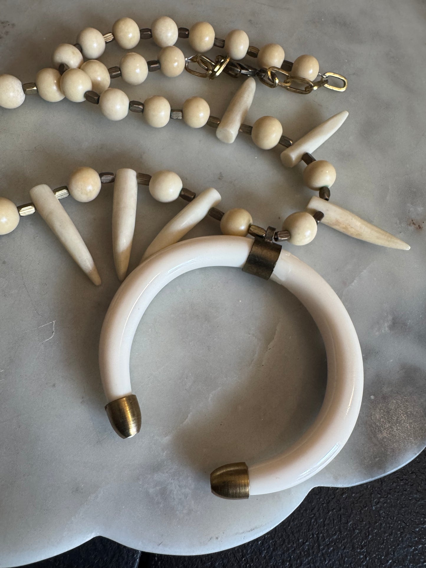 Vtg Horn Necklace